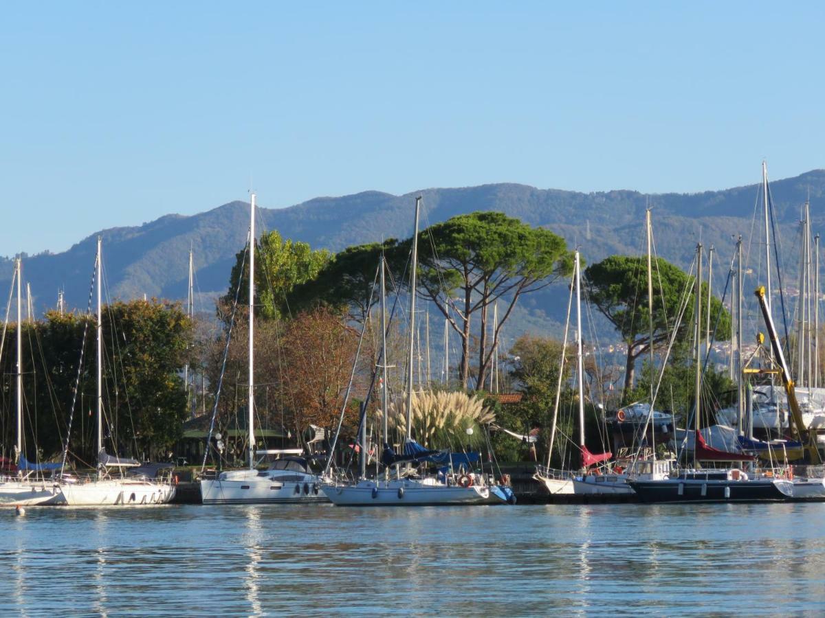 Alla Foce Del Magra - Appartamenti Sul Fiume Con Posto Barca Vicino Cinque Terre Амеля Екстериор снимка