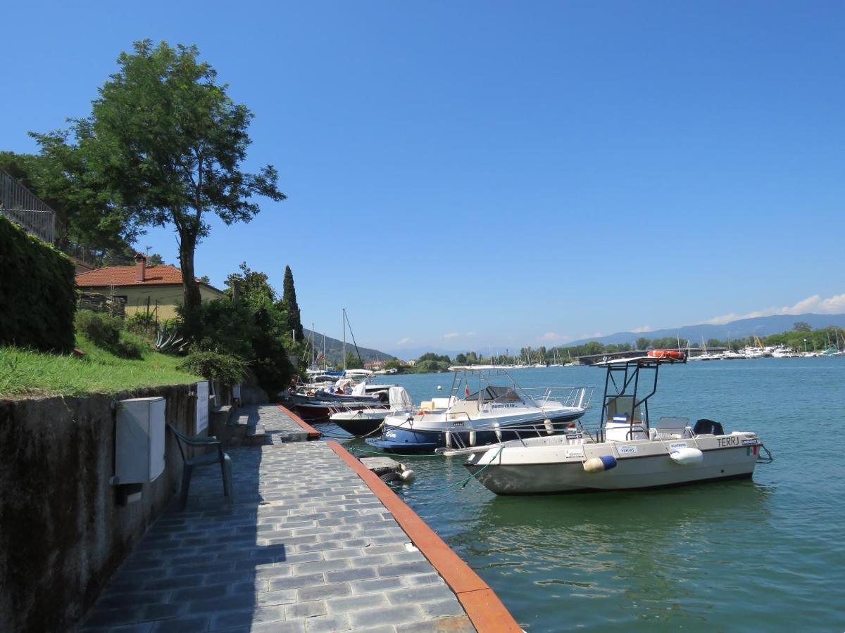 Alla Foce Del Magra - Appartamenti Sul Fiume Con Posto Barca Vicino Cinque Terre Амеля Екстериор снимка